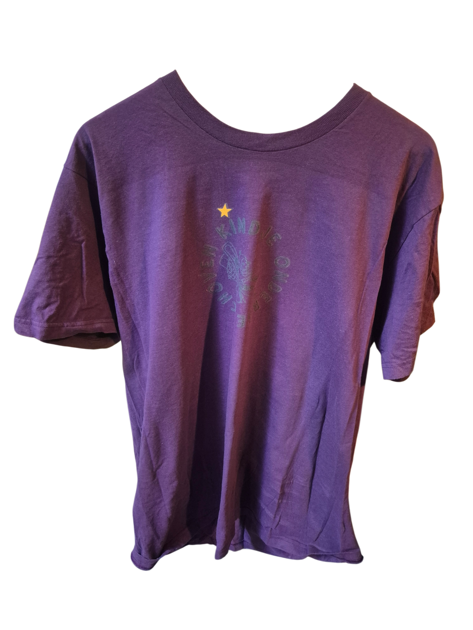 A neglected child in dutch T-shirt XL